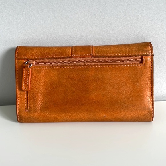 Fossil ladies wallet. - Picture 3 of 5